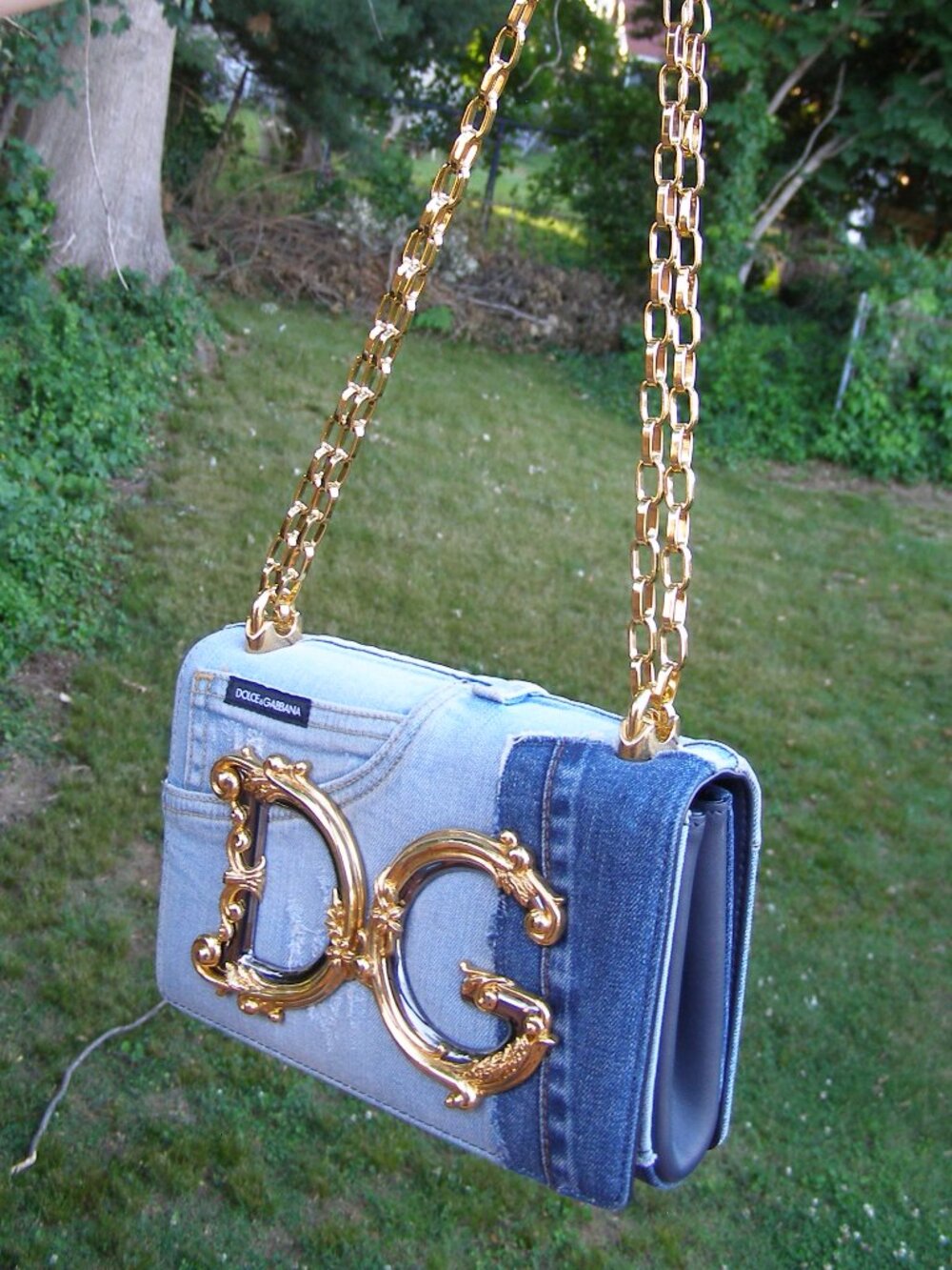 Dolce & Gabbana Denim Shoulder Crossbody bag with Gold Chain handles - Picture 13 of 16